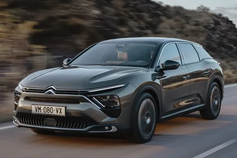 Citroen C5 X Plug-in Hybrid 180 Max 2024 view 12