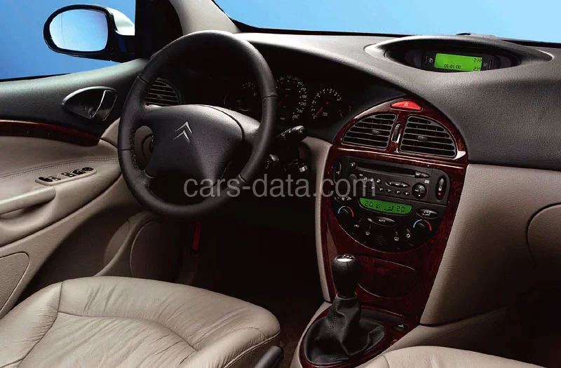 Citroen C5 Break 2.0 16V Différence 2003 front view