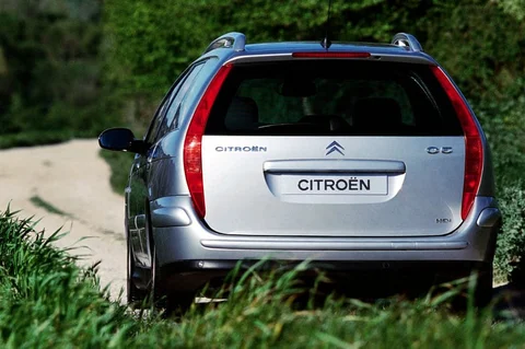 Citroen C5 Break 2.0 16V Différence 2003 view 9