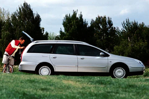 Citroen C5 Break 2.0 16V Différence 2003 view 10