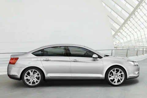 Citroen C5 1.6 THP Dynamique 2009 view 4