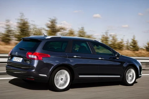 Citroen C5 Tourer e-HDi 115 Attraction 2010 view 4