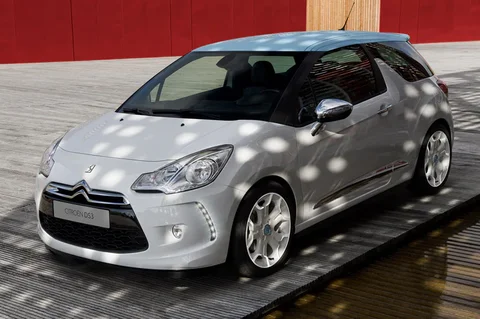 Citroen DS3 1.4 VTi Chic 2010 view 2