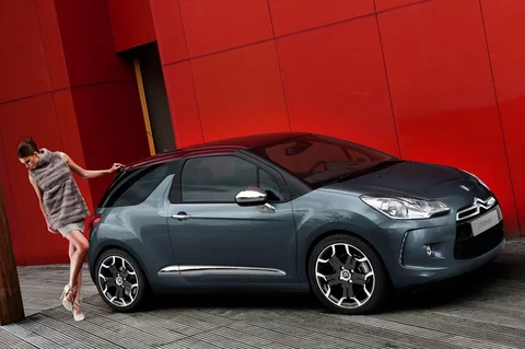 Citroen DS3 1.4 VTi Chic 2010 view 8
