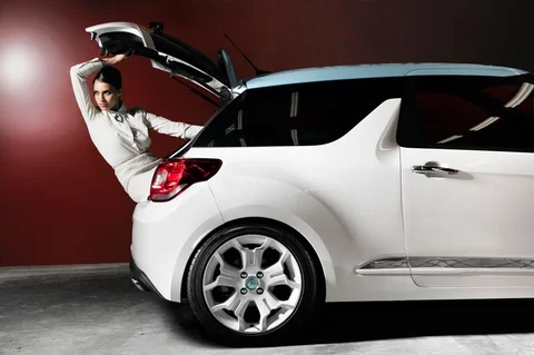 Citroen DS3 1.4 VTi Chic 2010 view 11