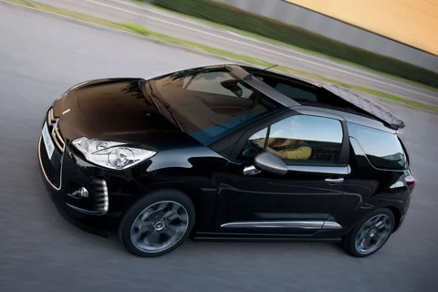Citroen DS3 Cabrio e-HDi 90 So Chic 2013 view 6