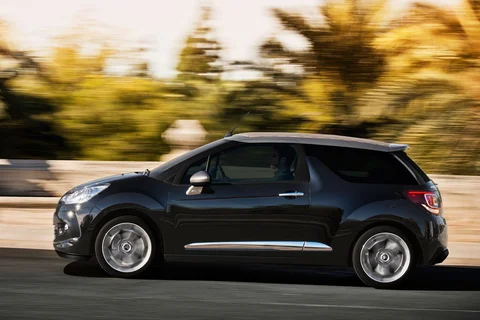 Citroen DS3 Cabrio e-HDi 90 So Chic 2013 view 9