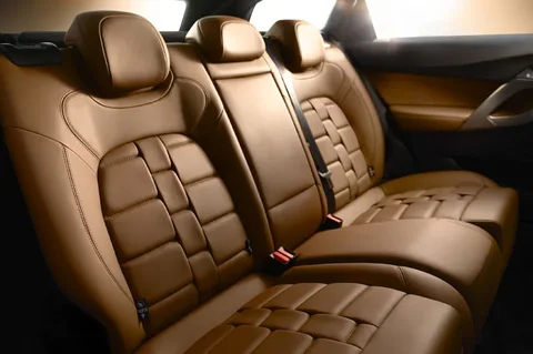 Citroen DS5 HDi 160 So Chic 2011 view 1