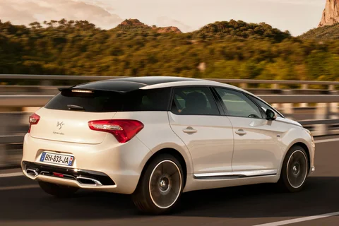 Citroen DS5 HDi 160 So Chic 2011 view 6