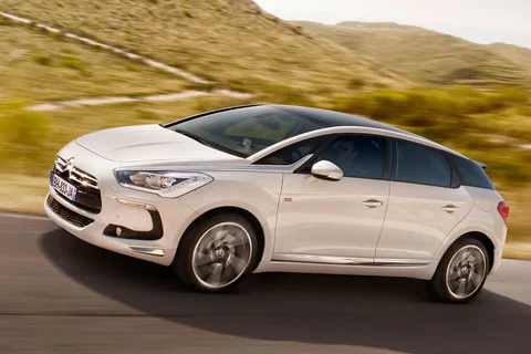 Citroen DS5 HDi 160 So Chic 2011 view 12