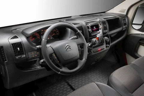 Citroen Jumper 33 L2H2 HDi 110 2014 view 3