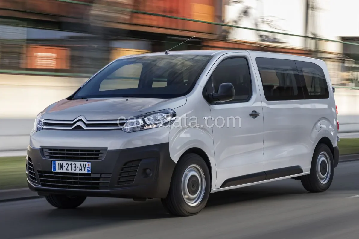 Citroen Jumpy Combi M BlueHDi 95 2017 front view