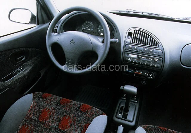 Citroen Saxo 1.4i VSX 1996 front view