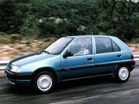 Citroen Saxo 1.4i VSX 1996 view 4