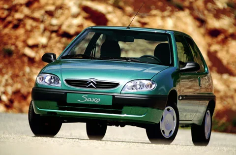 Citroen Saxo 1.1i First 2002 view 8