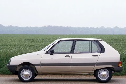 Citroen Visa Club 1981 view 3