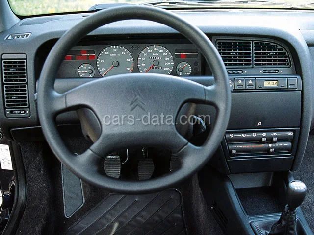Citroen Xantia Break 1.9 SD X 1997 front view