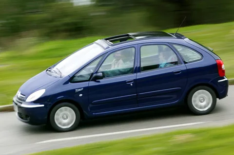 Citroen Xsara Picasso 1.6i Image 2004 view 2