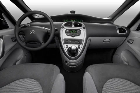 Citroen Xsara Picasso 1.6i Image 2004 view 6