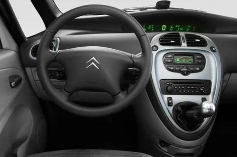 Citroen Xsara Picasso 1.6i Image 2004 view 7