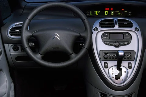 Citroen Xsara Picasso 2.0i 16V Différence 2003 view 8