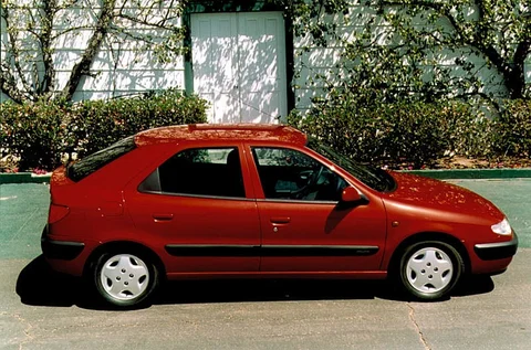 Citroen Xsara 1.6i 1997 view 2