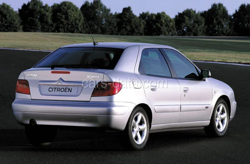 Citroen Xsara 1.6i 16V Différence 2003 front view