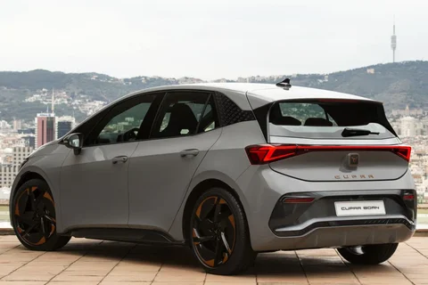 Cupra Born 59kWh 170kW Performance 2024 view 12