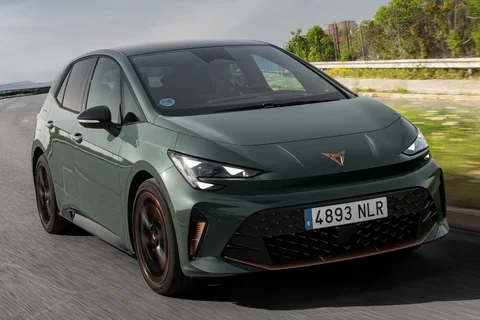 Cupra Born 58kWh 140kW Business 2026 hatchback view 7