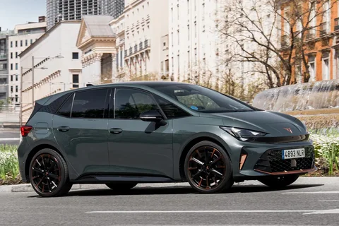 Cupra Born 58kWh 140kW Business 2026 hatchback view 9