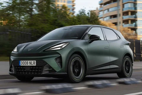 Cupra Raval 52kWh 155kW Performance 2026 compacto vista 6