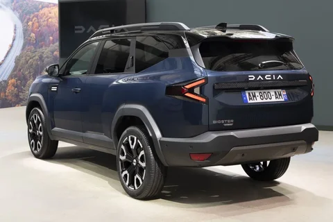 Dacia Bigster hybrid 155 Expression 2025 view 3