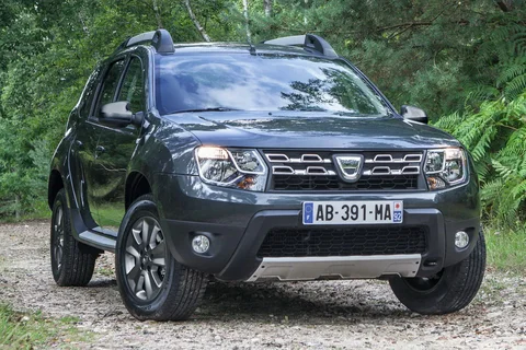 Dacia Duster dCi 110 4x4 BlackShadow 2016 view 4
