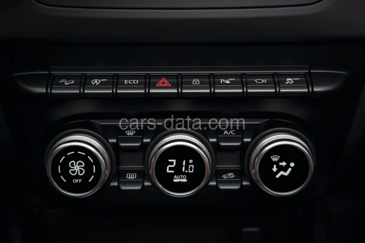 Dacia Duster TCe 125 4x2 Essential 2018 front view