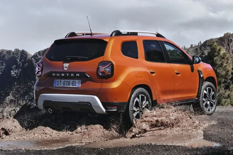 Dacia Duster TCe 150 4x4 Journey 2022 view 7