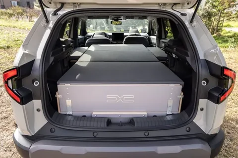 Dacia Duster TCe 130 Extreme 2024 view 6