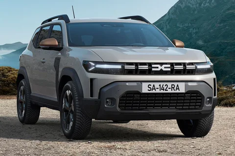 Dacia Duster TCe 130 Extreme 2024 view 8