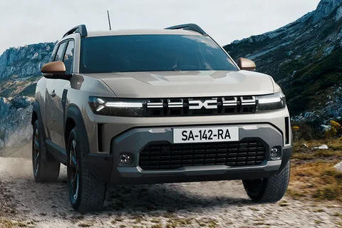 Dacia Duster TCe 130 Extreme 2024 view 11