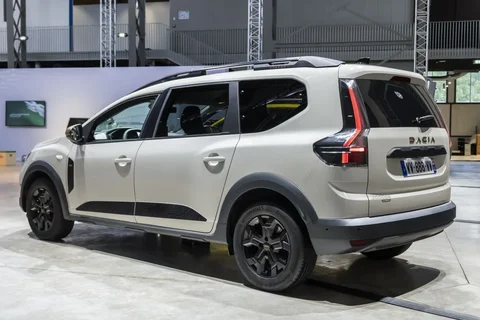 Dacia Jogger TCe 110 Expression 7P 2025 view 12