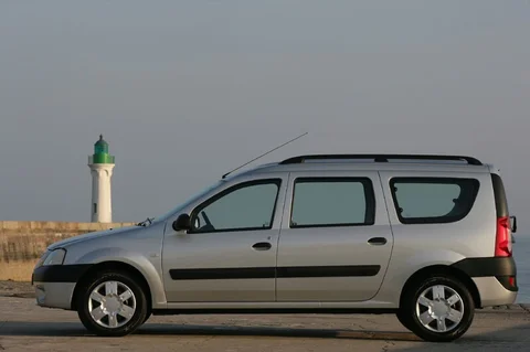 Dacia Logan MCV 1.6 Ambiance 2007 view 2