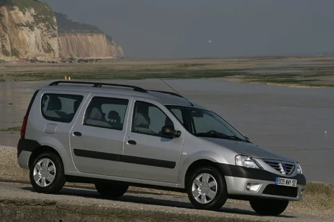 Dacia Logan MCV 1.6 Ambiance 2007 view 8