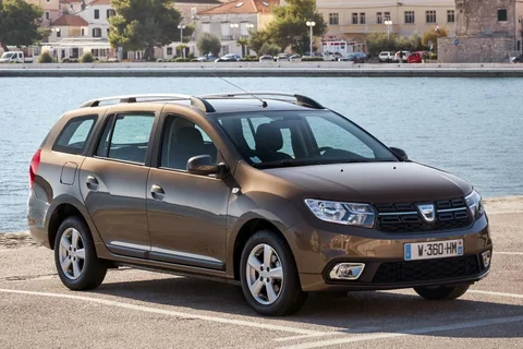 Dacia Logan MCV dCi 90 Lauréate 2016 view 3