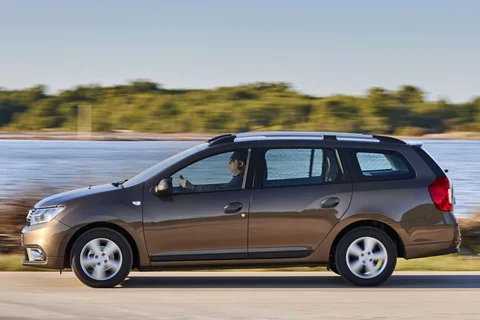 Dacia Logan MCV dCi 90 Lauréate 2016 view 10