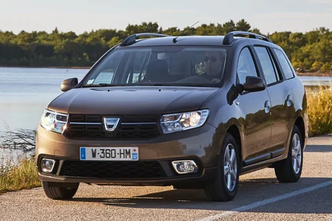 Dacia Logan MCV dCi 90 Lauréate 2016 view 11