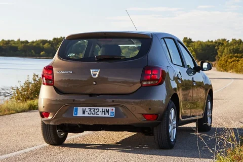 Dacia Sandero Sce 75 Lauréate 2018 view 4