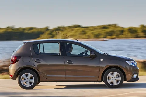 Dacia Sandero Sce 75 Lauréate 2018 view 6