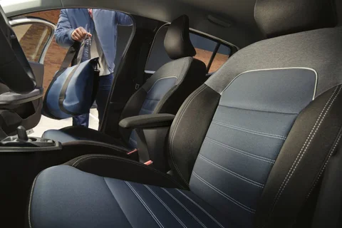 Dacia Sandero TCe 100 Expression 2025 view 8