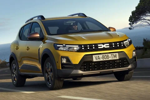 Dacia Sandero Stepway TCe 110 Expression 2025 view 3