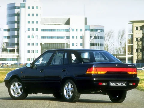 Daewoo Espero 1.8 CD 1995 view 4