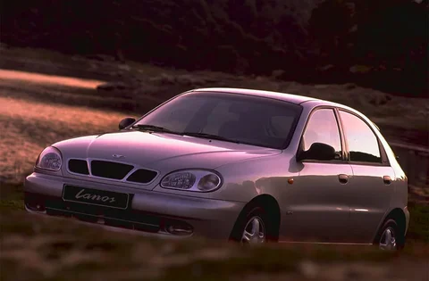 Daewoo Lanos 1.6 SXi 1997 view 2